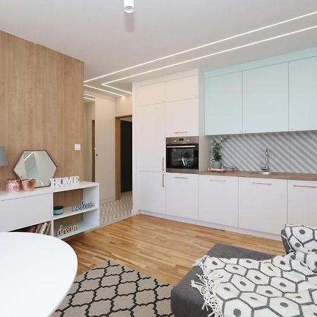 ורשה Romaszewskiego Zoliborz Bedroom Pokoj Metro מראה חיצוני תמונה