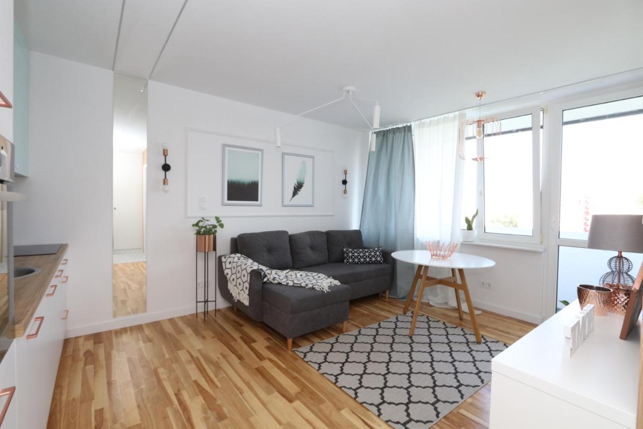 ורשה Romaszewskiego Zoliborz Bedroom Pokoj Metro מראה חיצוני תמונה