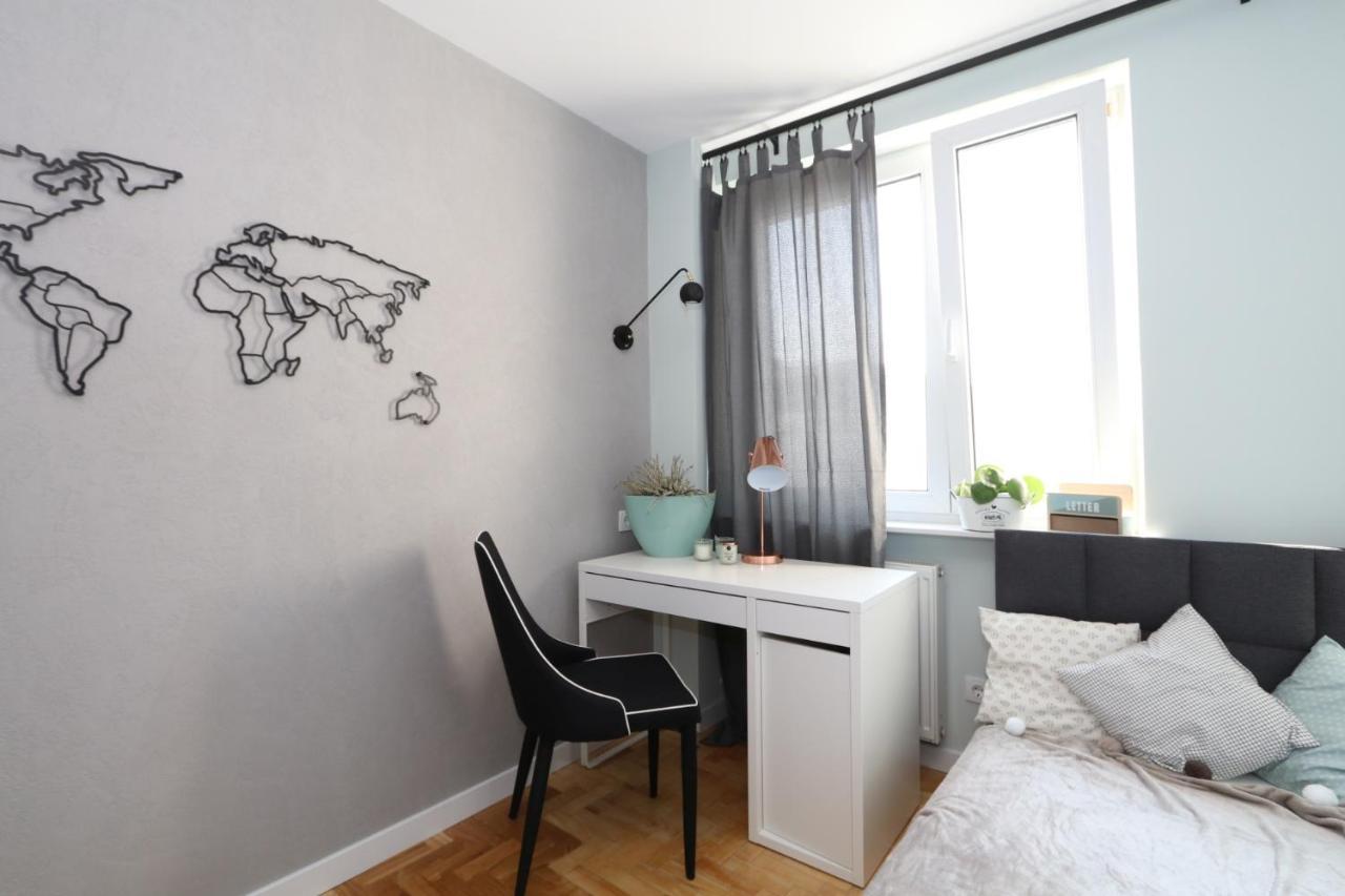 ורשה Romaszewskiego Zoliborz Bedroom Pokoj Metro מראה חיצוני תמונה